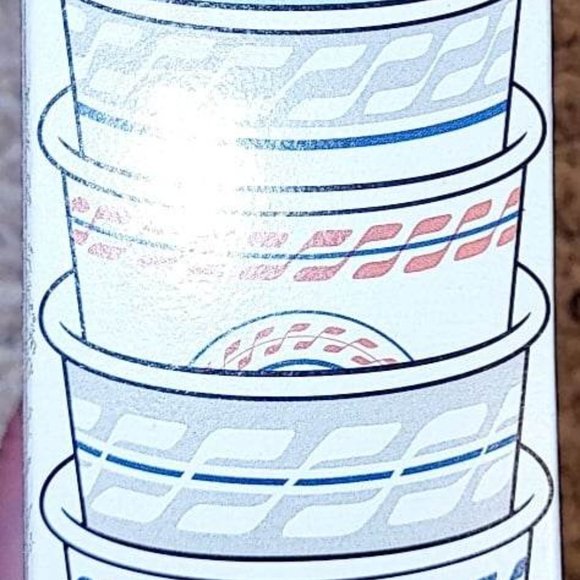 "Throwback Pack Dixie Disposable All-Purpose Paper Cups", Print, 3 oz, 200 Count - Picture 9 of 16